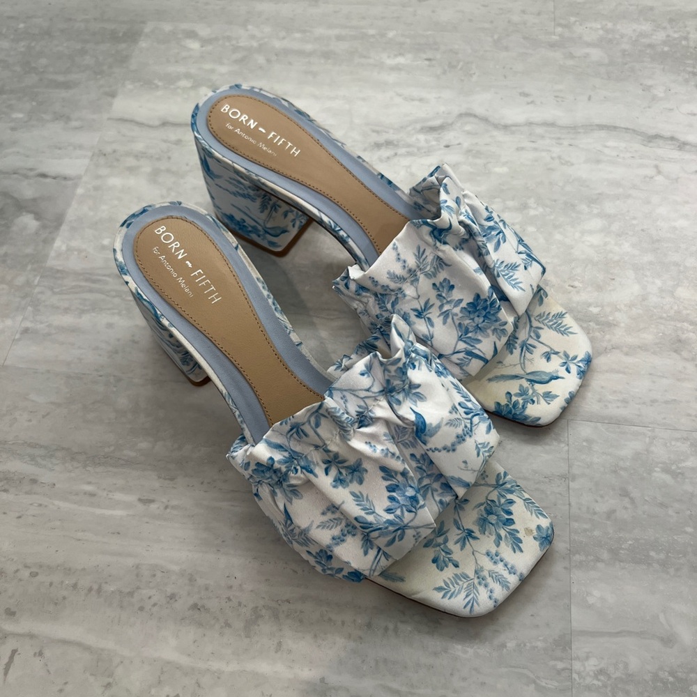 ANTONIO MELANI Blue and White Heels with Knotted Detail